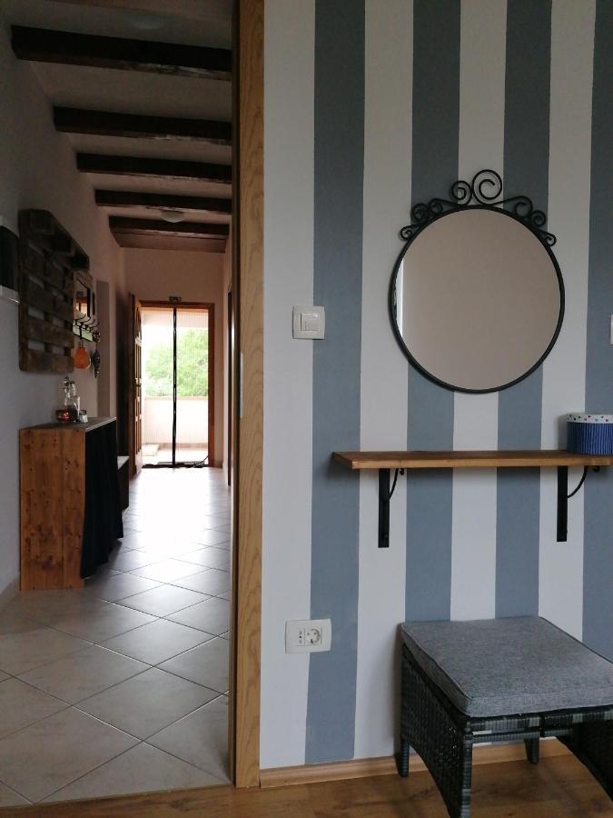 House Mario Near Rovinj Apartment Канфанар Екстериор снимка